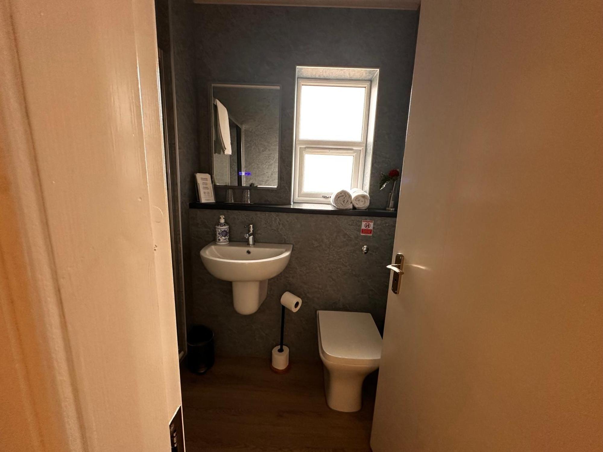 Aynetree Guest house